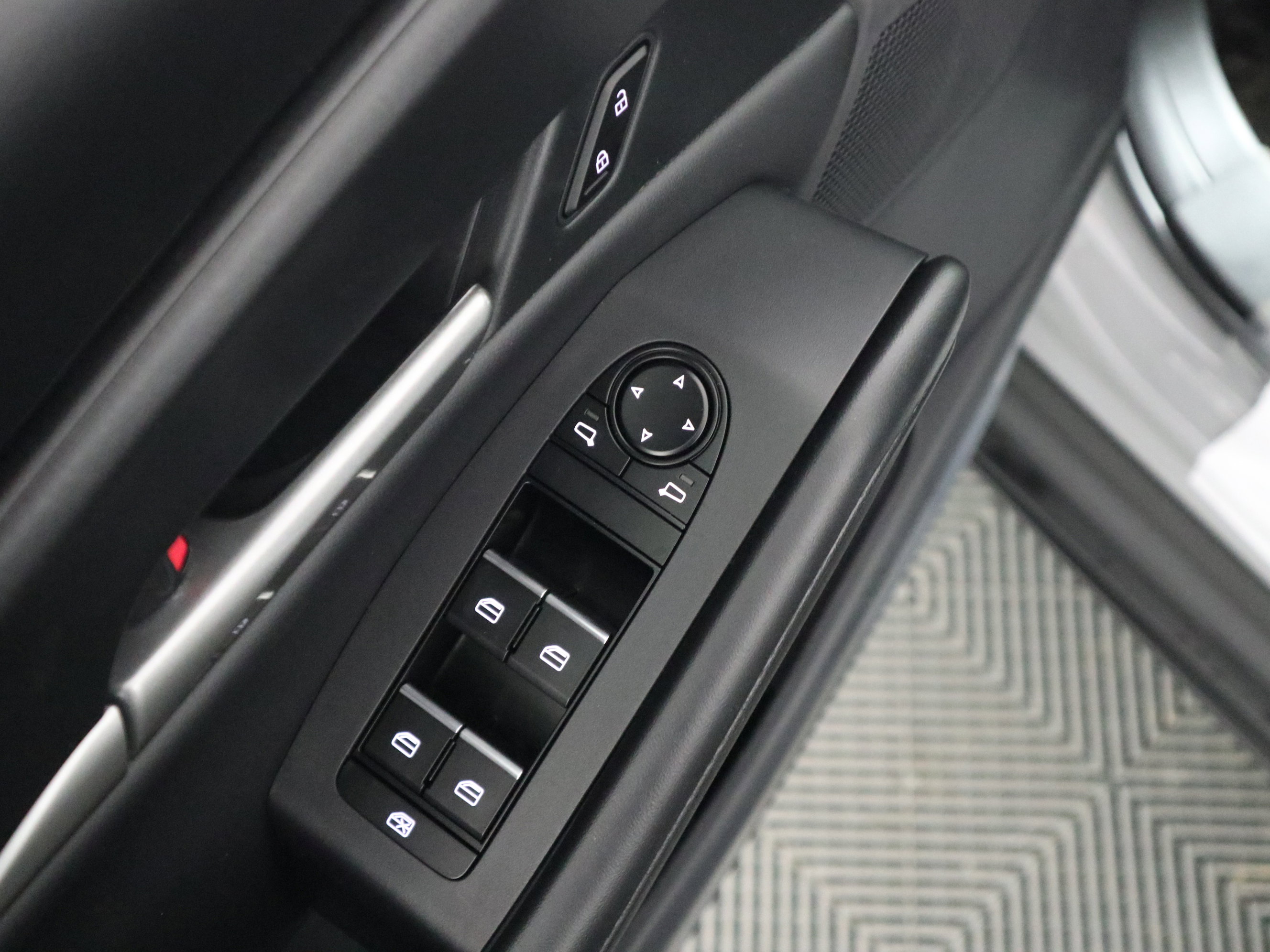 New 2026 MAZDA CX-30 AWD 2.5 S w/ Select Sport Pkg image 33