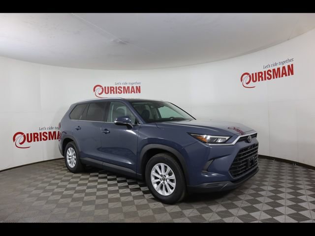 Used 2025 Toyota Grand Highlander XLE image 11