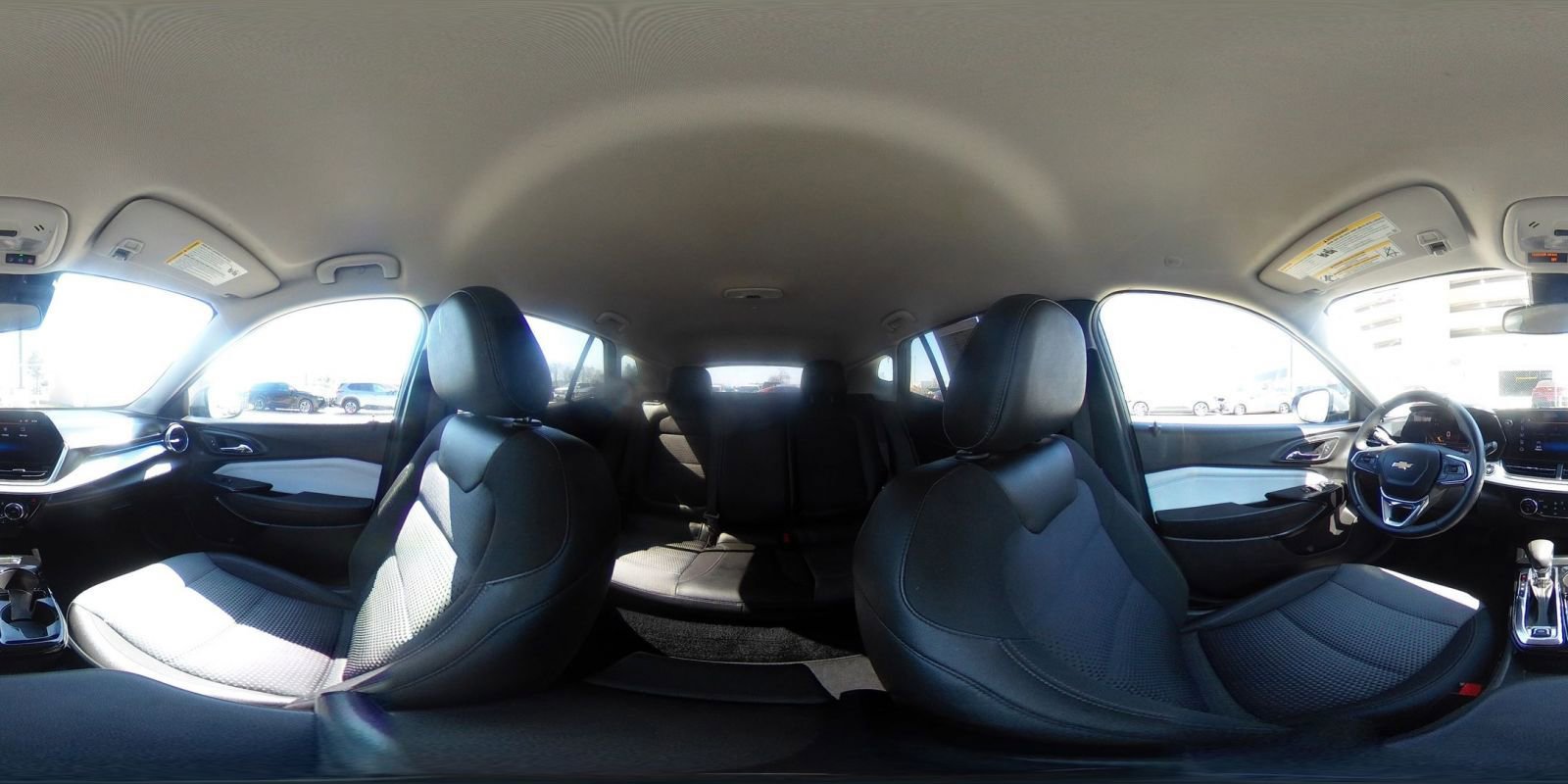 Used 2025 Chevrolet Trax LT w/ LT Convenience Package FWD image 41