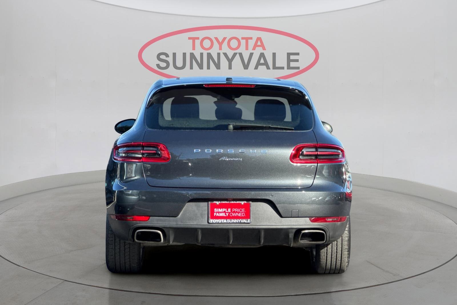 Used 2017 Porsche Macan image 8