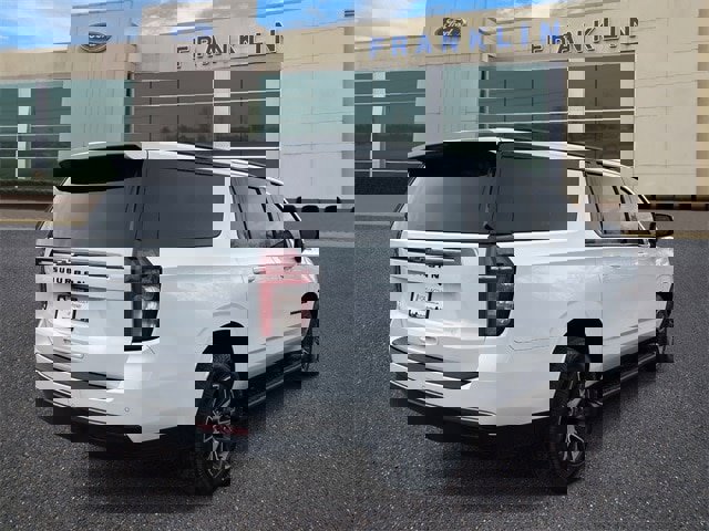 Used 2022 Chevrolet Suburban Z71 w/ Luxury Package image 7