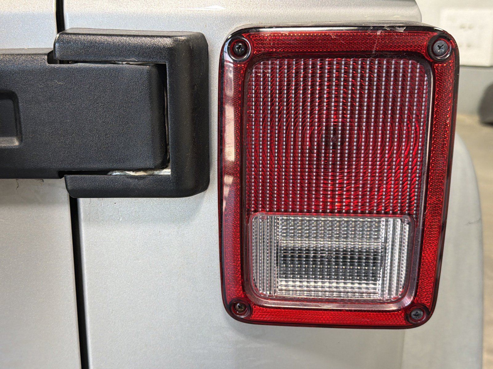 Used 2012 Jeep Wrangler Unlimited Sport AWD/4WD image 17