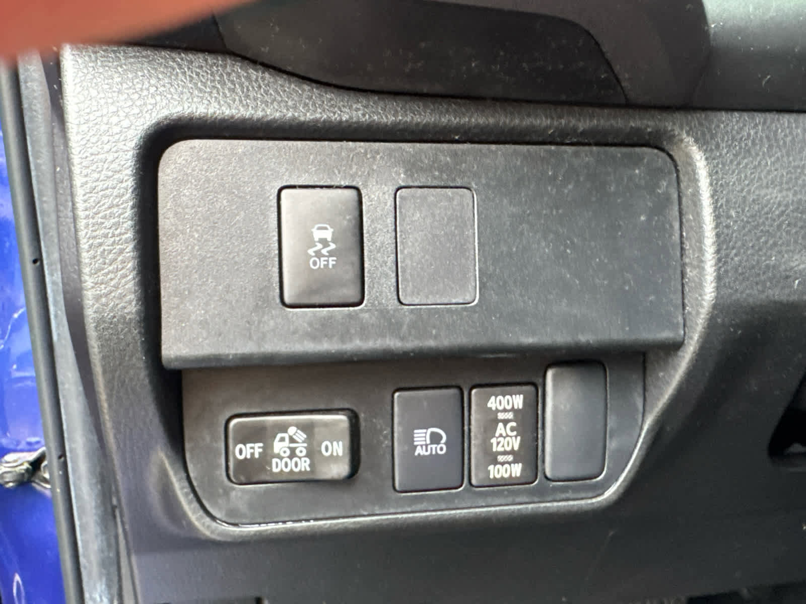 Used 2023 Toyota Tacoma TRD Off-Road AWD/4WD image 12