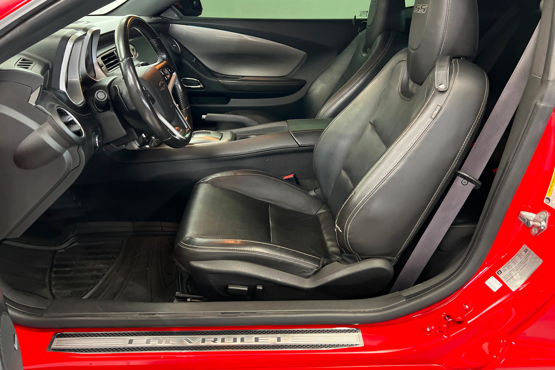 Used 2015 Chevrolet Camaro SS w/ RS Package RWD image 18