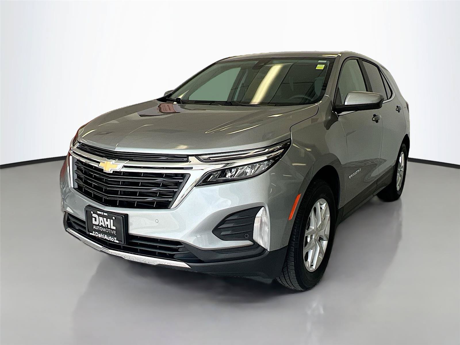 Used 2023 Chevrolet Equinox LT AWD/4WD image 4