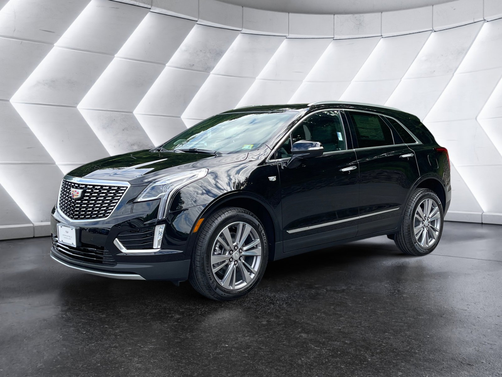 New 2025 Cadillac XT5 Premium Luxury image 2