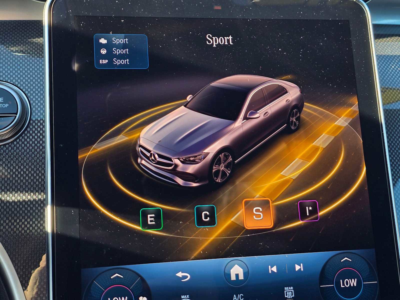 Used 2025 Mercedes-Benz C 300 Sedan image 32