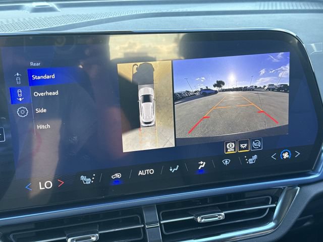 New 2026 Chevrolet Equinox EV LT AWD/4WD image 13