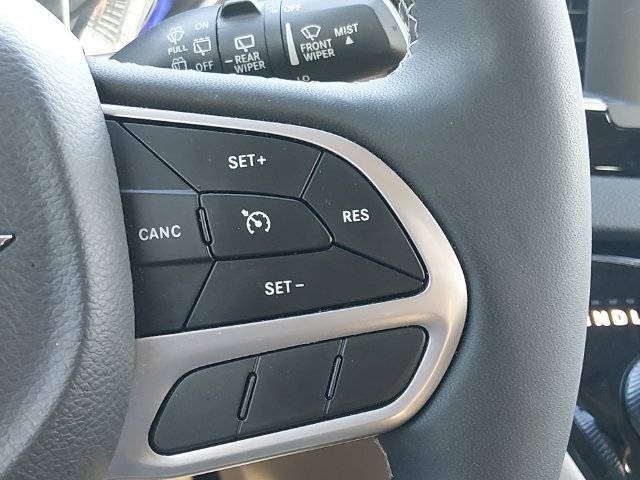 Used 2024 Chrysler Voyager LX FWD image 22