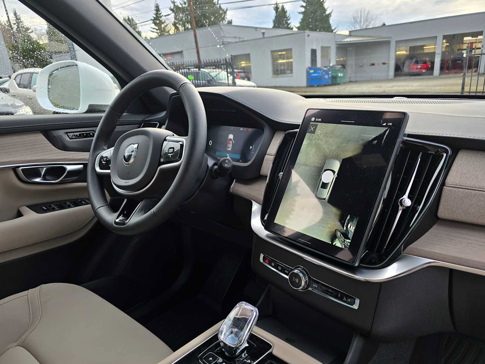 New 2026 Volvo XC90 B6 Plus w/ Protection Package Premier AWD/4WD image 12