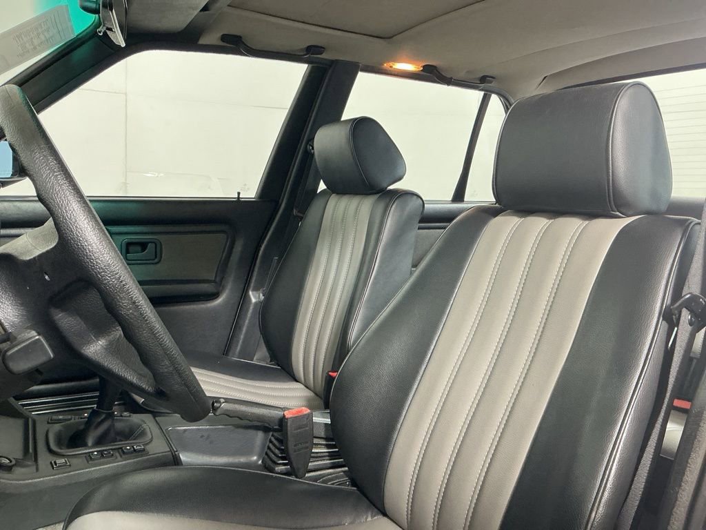 Used 1988 BMW 325 Sedan image 19