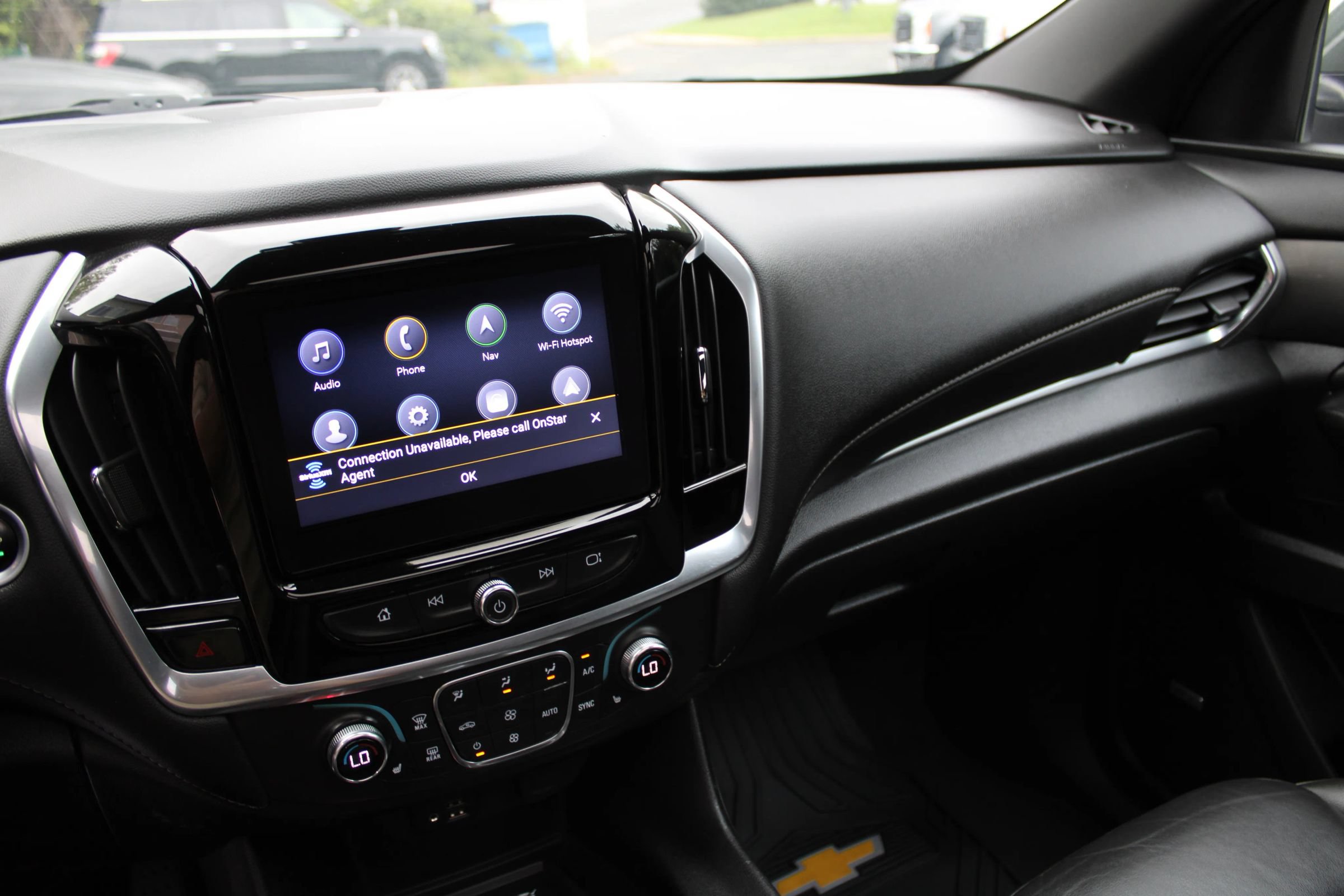 Used 2022 Chevrolet Traverse LT w/ LT Premium Package AWD/4WD image 14