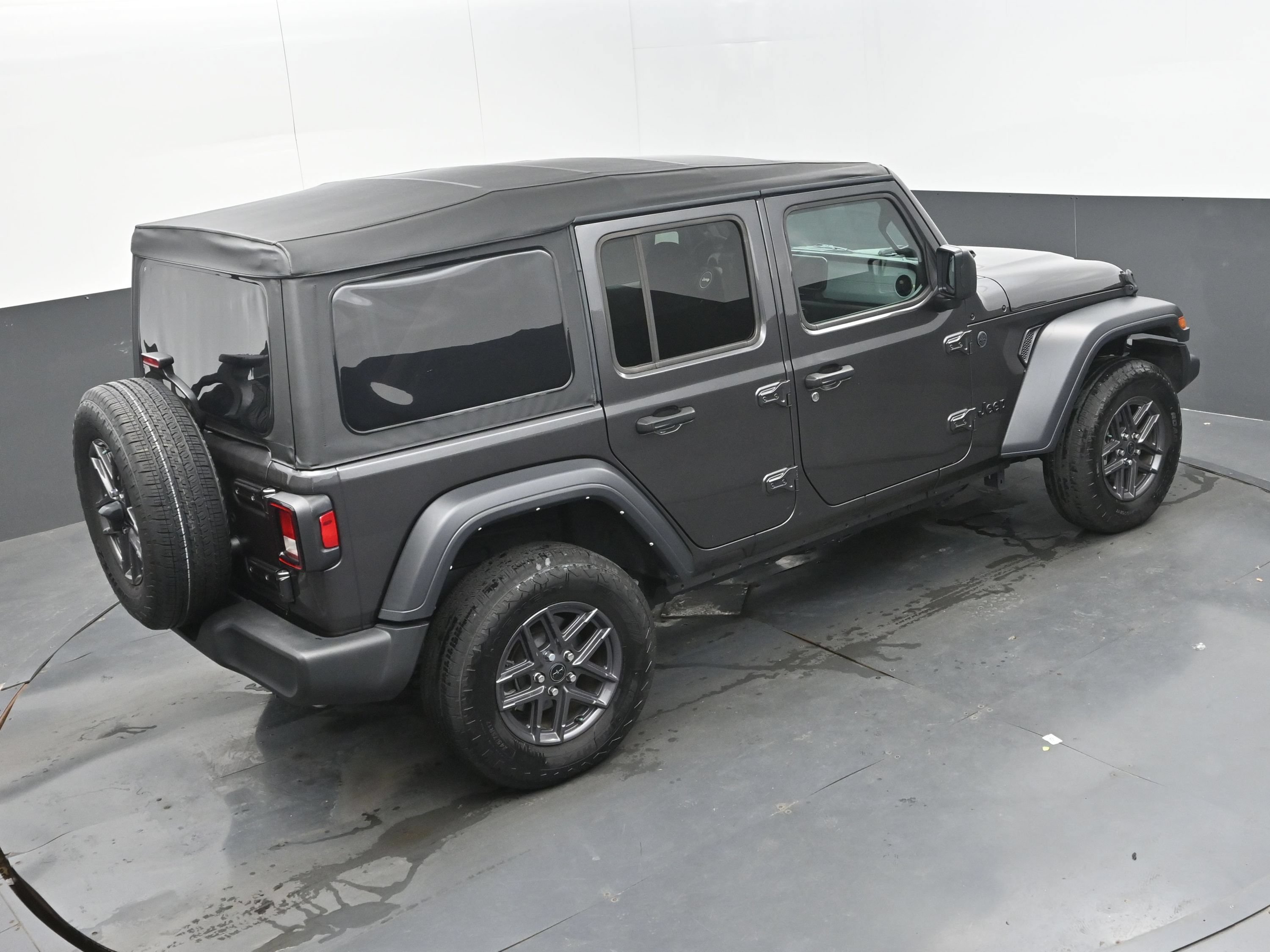 Used 2025 Jeep Wrangler Unlimited Sport AWD/4WD image 30