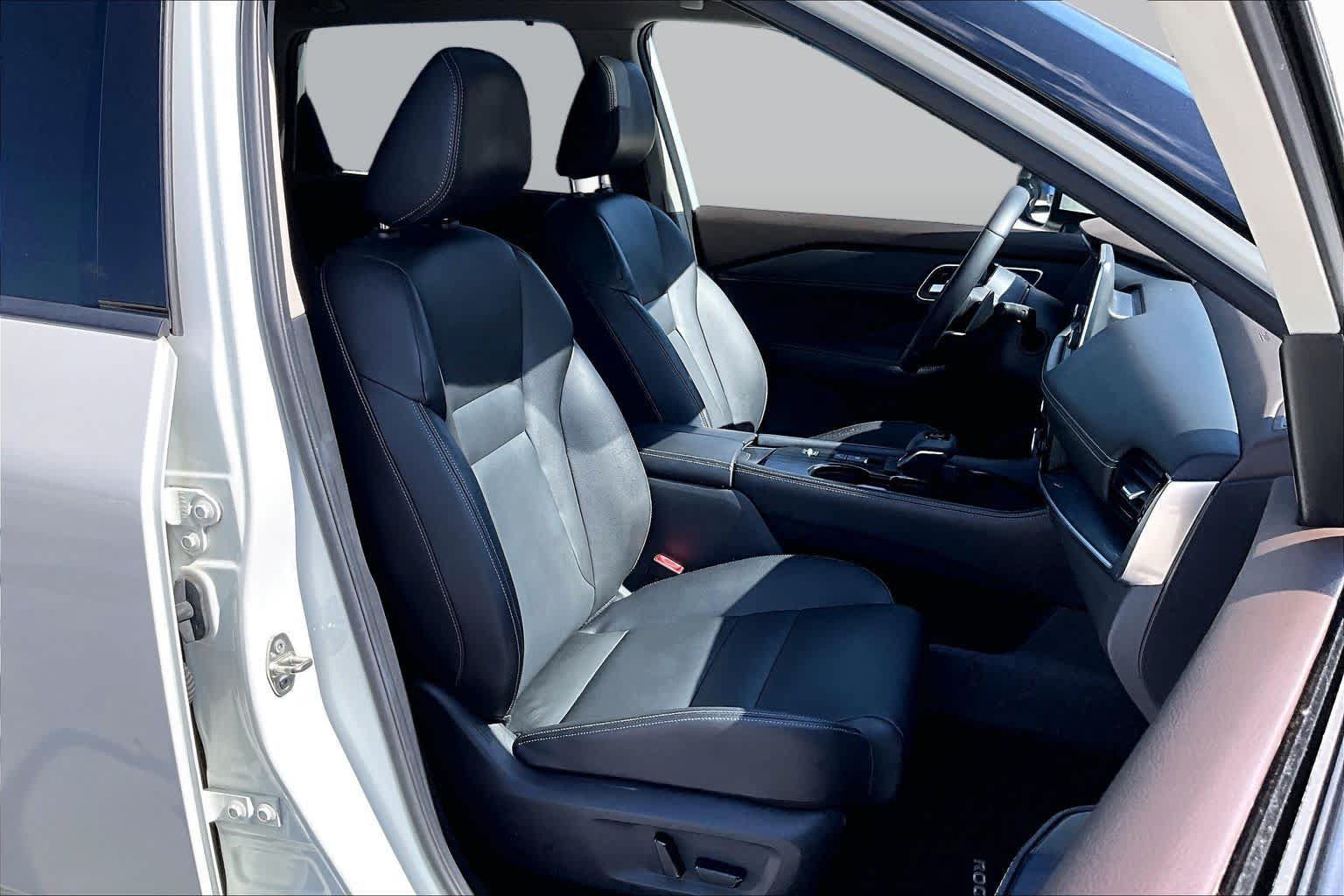 Used 2021 Nissan Rogue SL FWD image 9