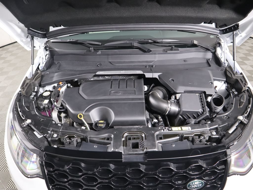 Certified 2025 Land Rover Discovery Sport Dynamic SE AWD/4WD image 31
