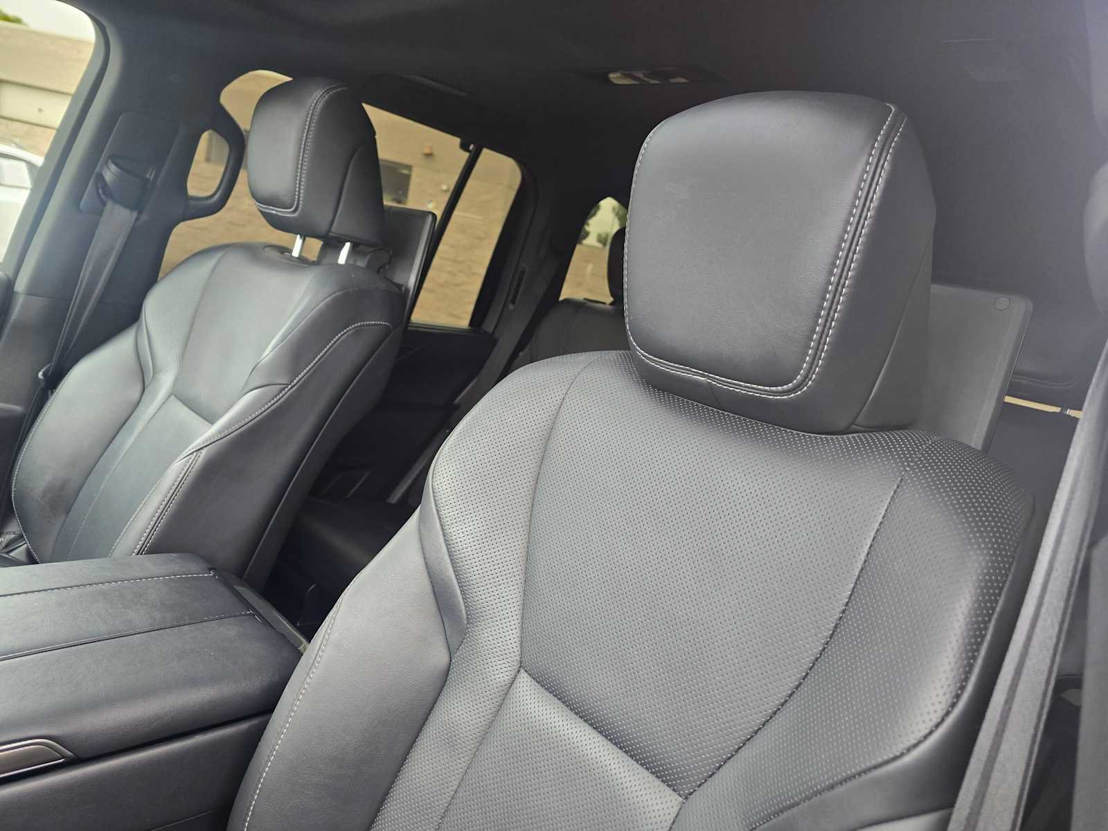 Used 2022 Lexus LX 600 4WD w/ Appearance Package image 24