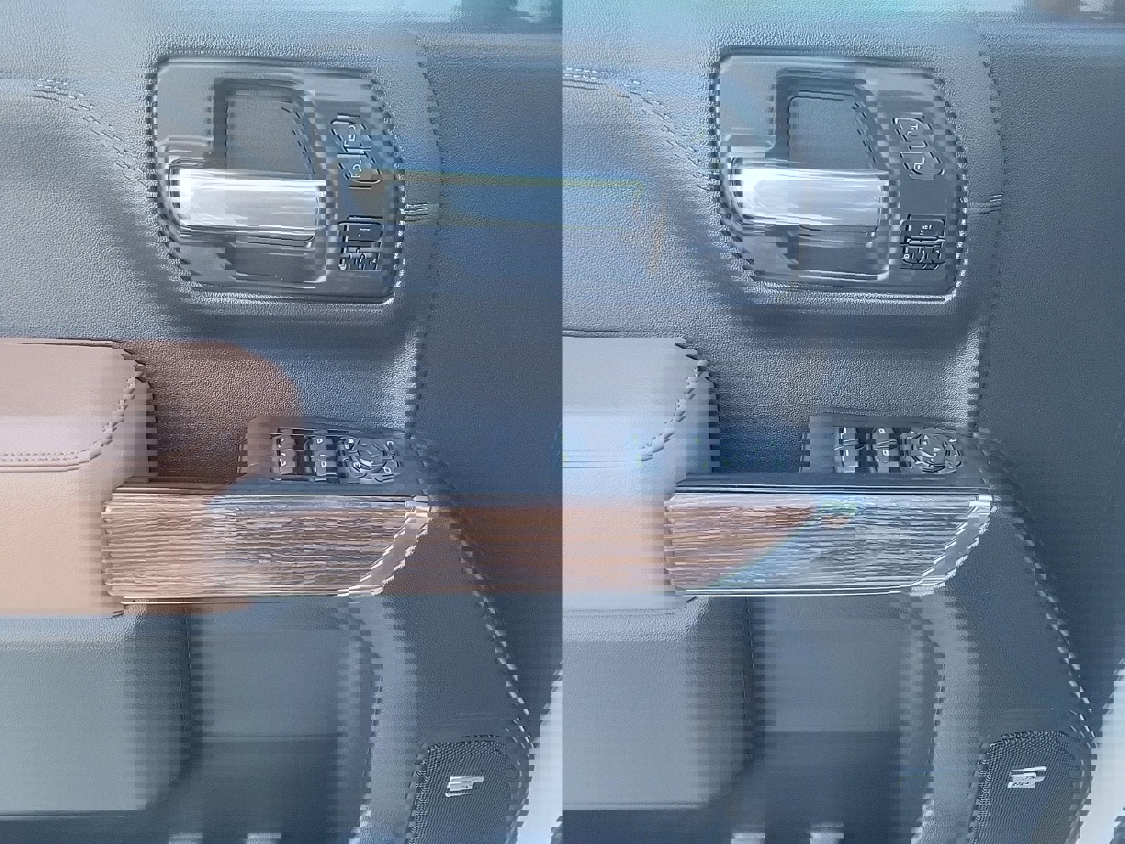 Used 2020 Chevrolet Silverado 1500 High Country w/ Technology Package image 20