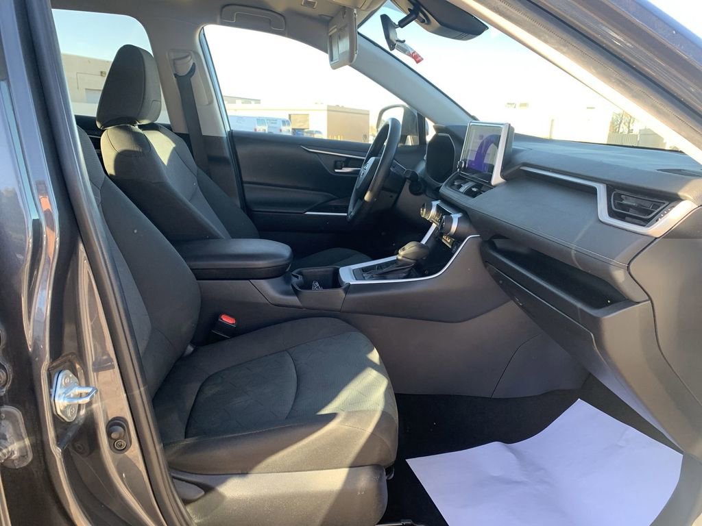 Used 2024 Toyota RAV4 XLE image 26