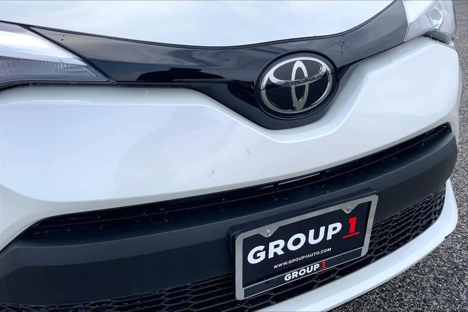 Used 2021 Toyota C-HR LE FWD image 29