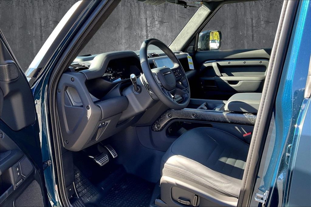 New 2026 Land Rover Defender 110 OCTA image 7