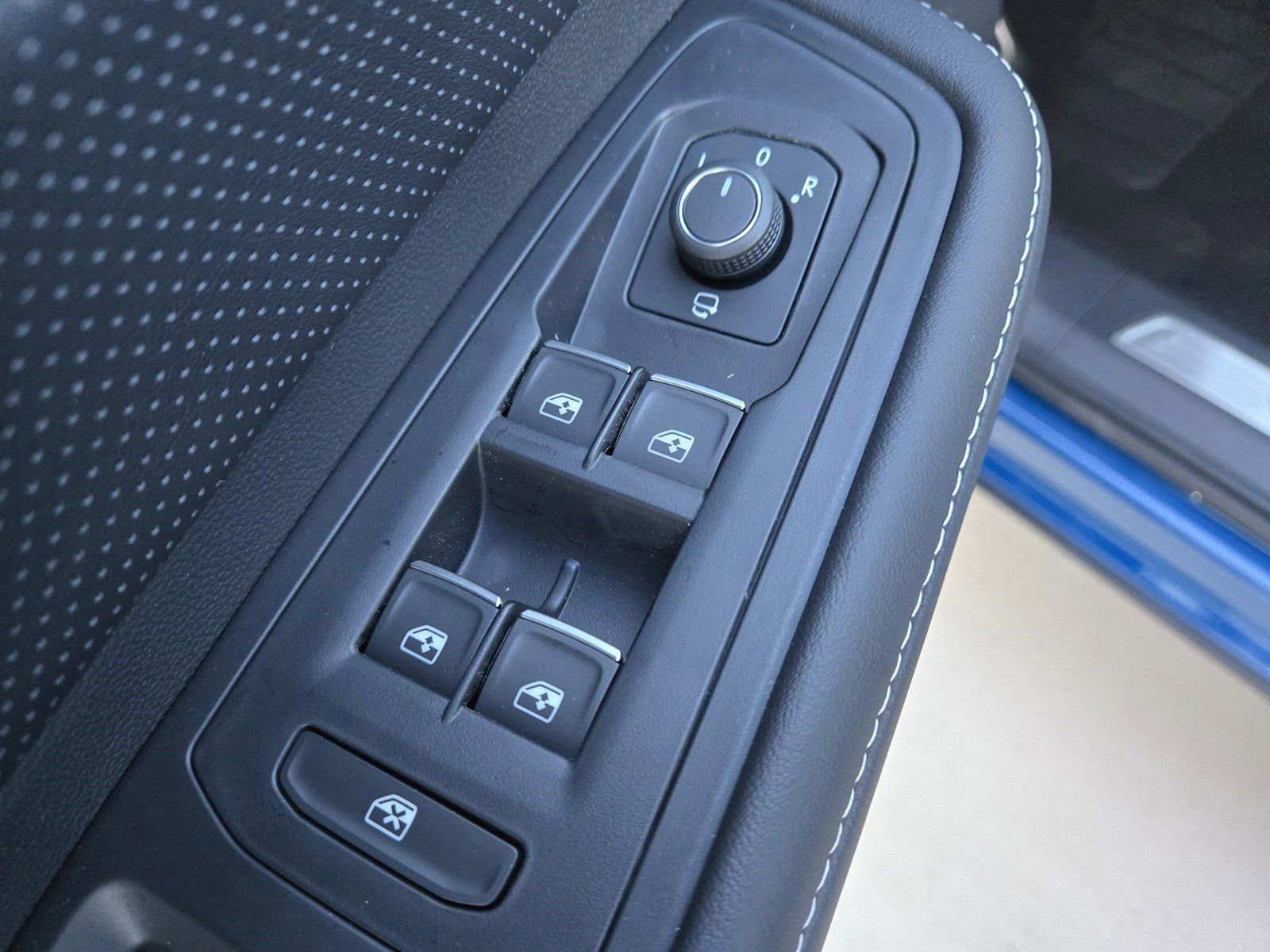 New 2025 Volkswagen Atlas SEL Premium R-Line image 23