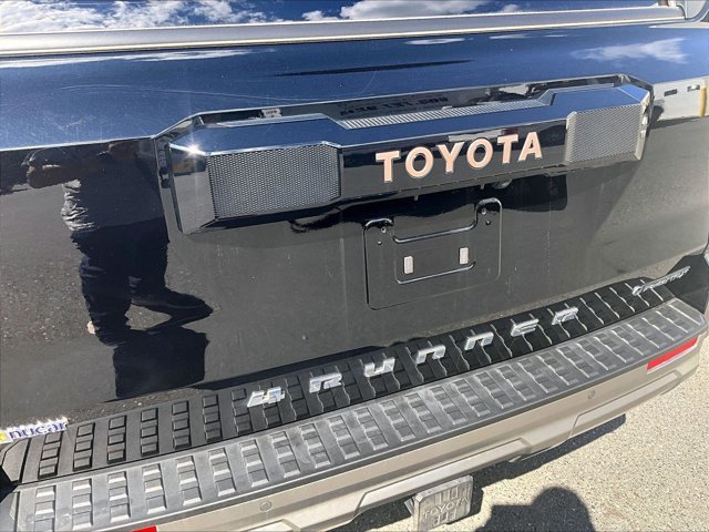 Used 2025 Toyota 4Runner Limited AWD/4WD image 8