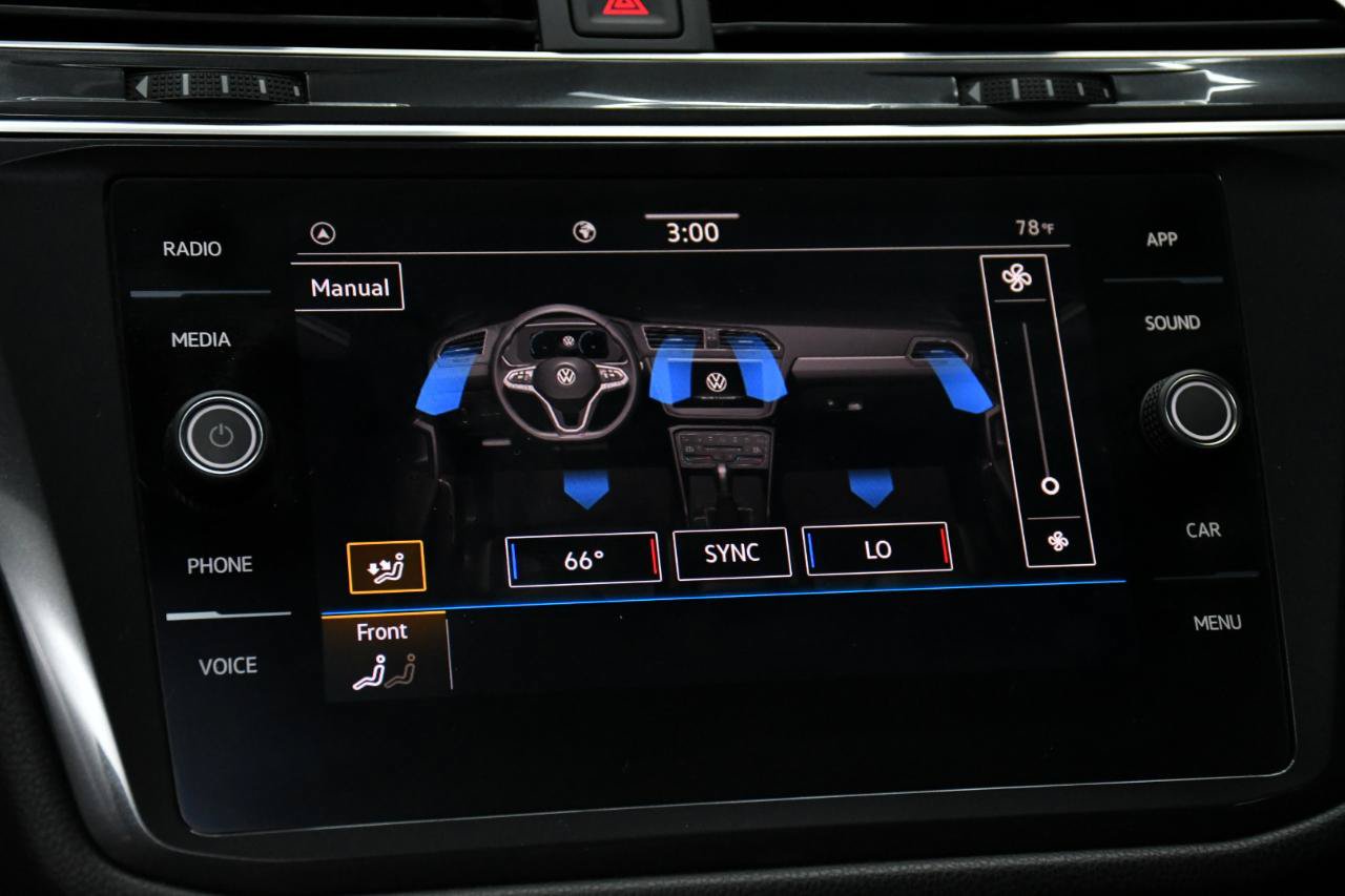 Used 2023 Volkswagen Tiguan SE R-Line FWD image 29