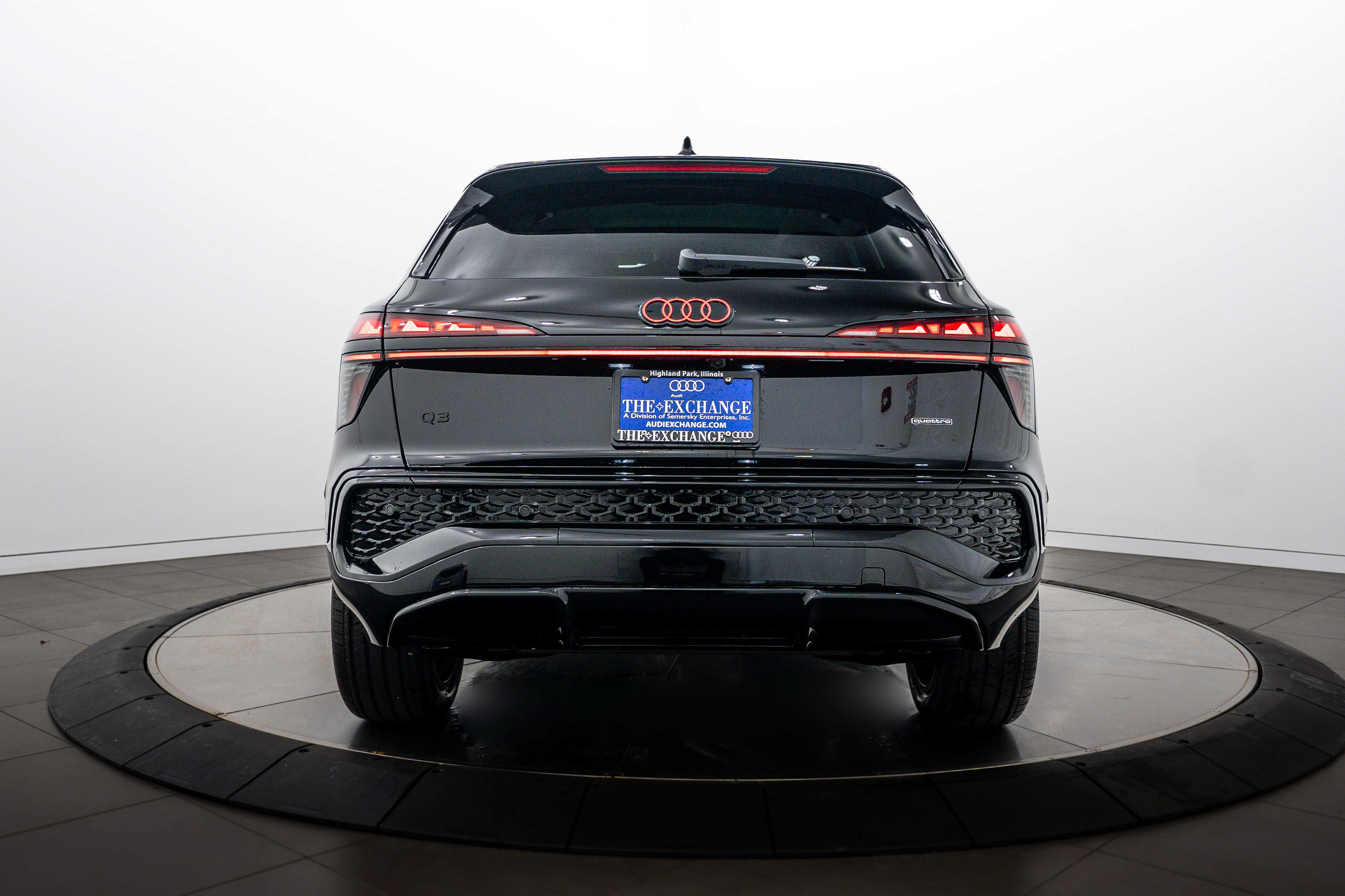 New 2026 Audi Q3 quattro 2.0T AWD/4WD image 19