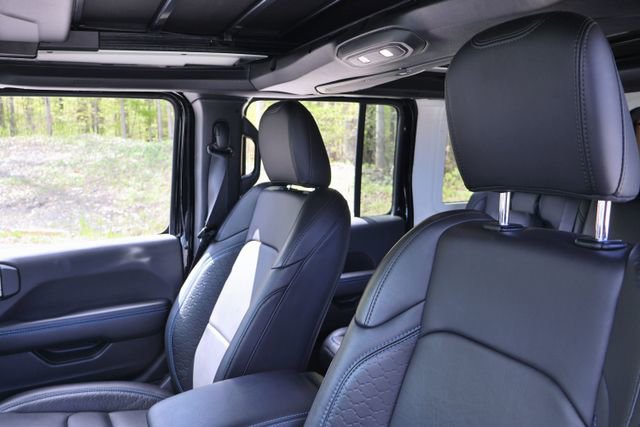 Used 2024 Jeep Wrangler High Altitude AWD/4WD image 13