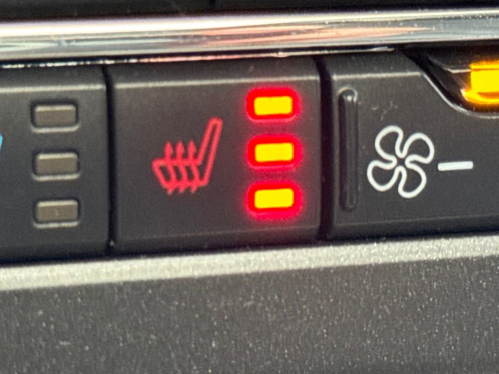 Used 2020 Ford Expedition Platinum image 47