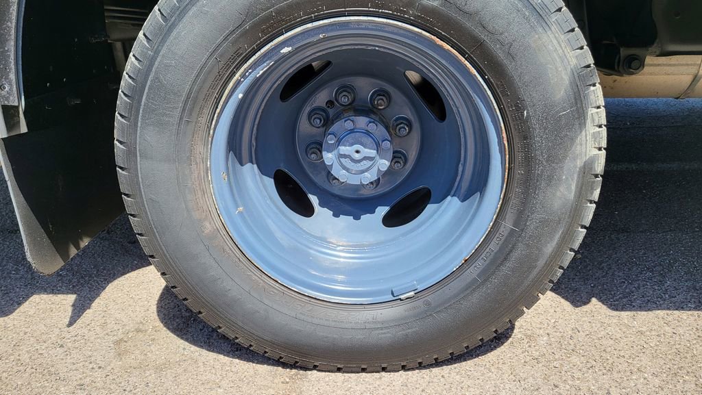Used 2019 Ford E-450 and Econoline 450 Super Duty RWD image 11