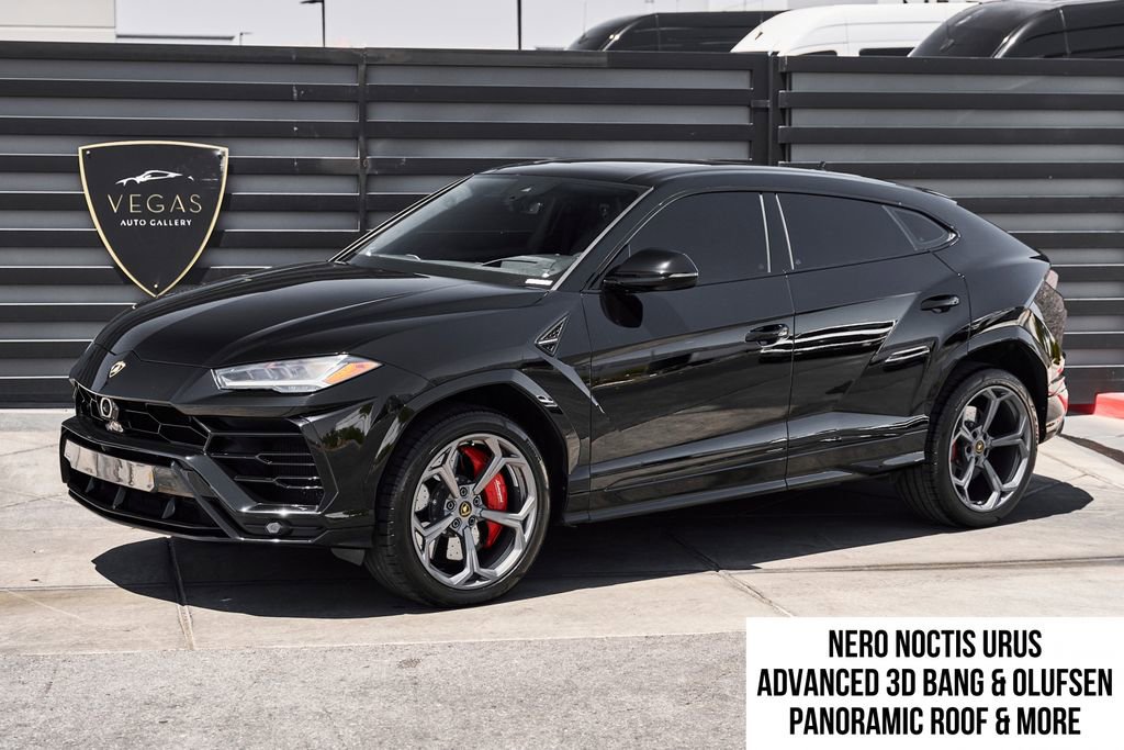 Used 2022 Lamborghini Urus AWD/4WD image 1