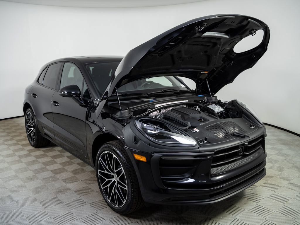 New 2026 Porsche Macan image 34