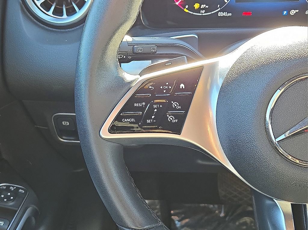 Used 2025 Mercedes-Benz GLB 250 image 19