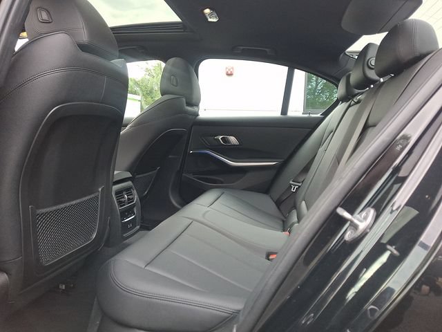 Used 2021 BMW 330i xDrive Sedan w/ Convenience Package AWD/4WD image 10