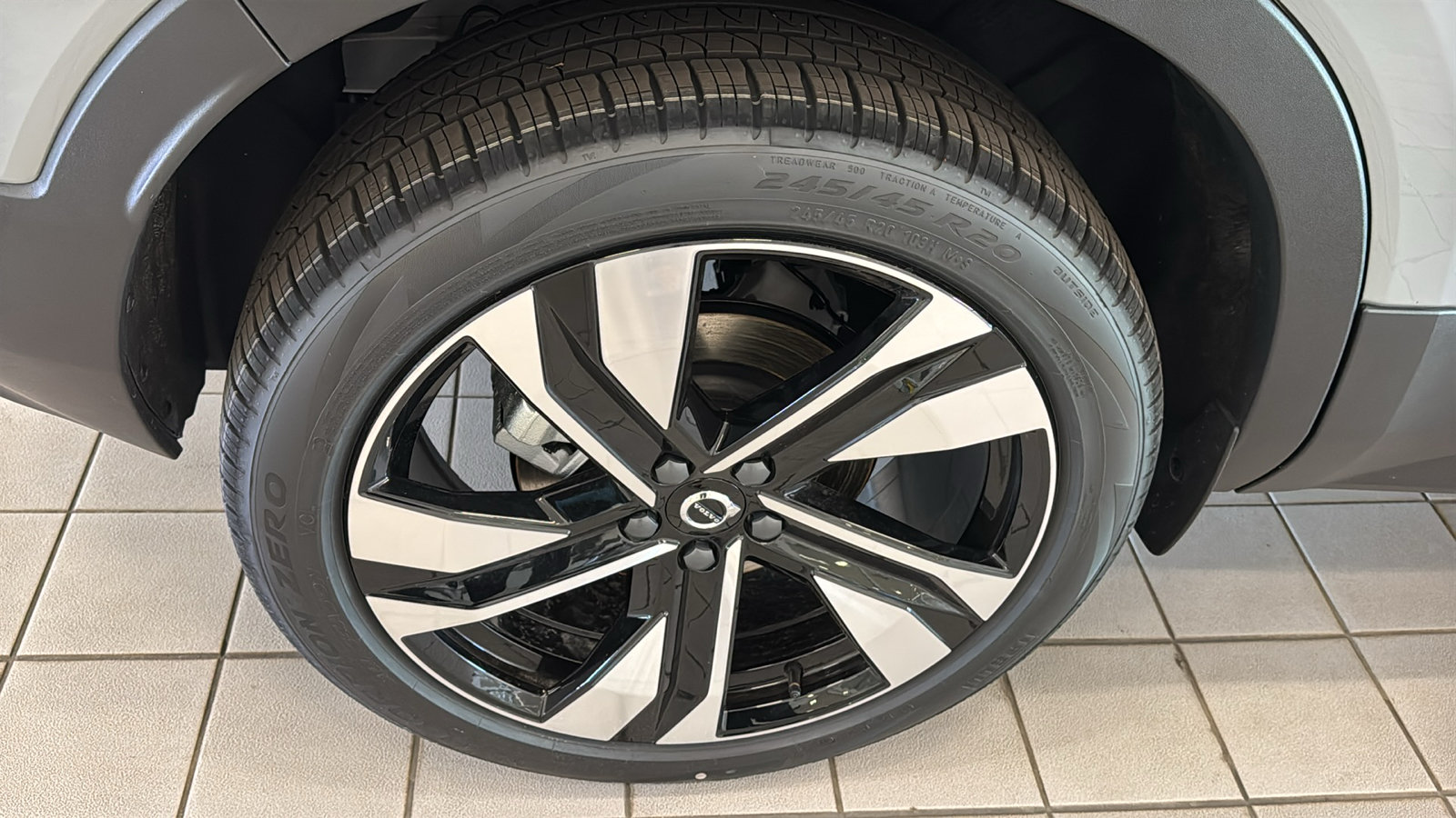 New 2026 Volvo XC40 B5 Plus w/ Climate Package AWD/4WD image 31
