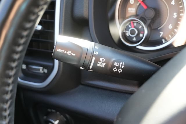 Used 2021 RAM 1500 4x4 Crew Cab image 28