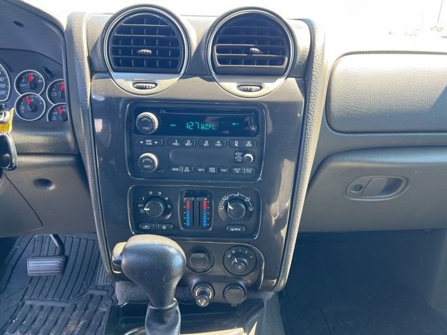Used 2004 GMC Envoy SLE w/ Preferred Equipment Group image 14