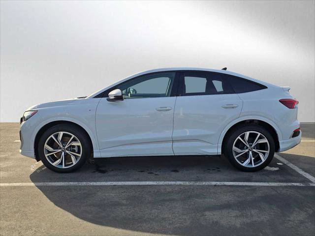 Used 2024 Audi Q4 e-tron Premium Plus image 6