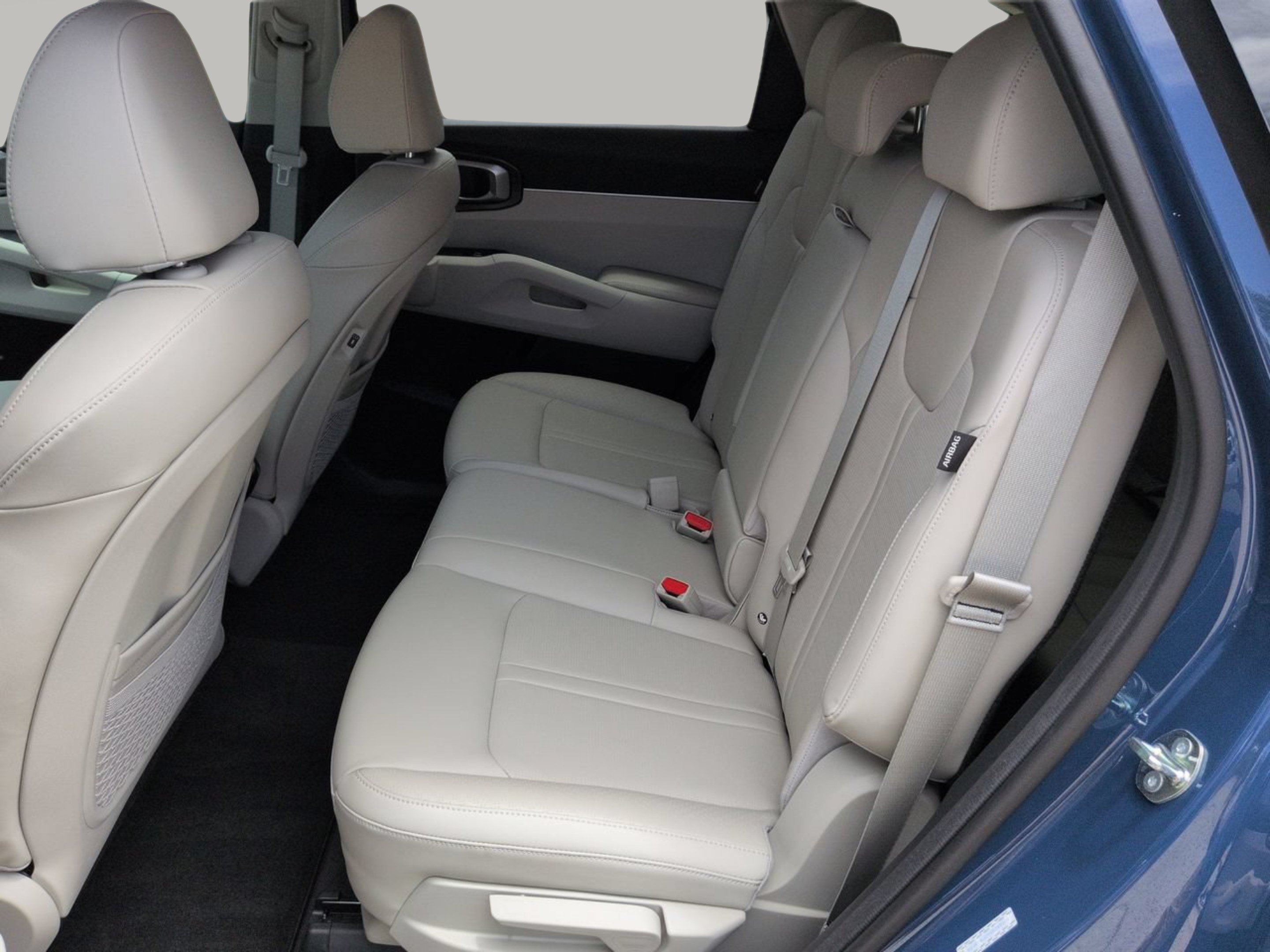 Certified 2025 Kia Sorento S w/ Panoramic Sunroof Package FWD image 19