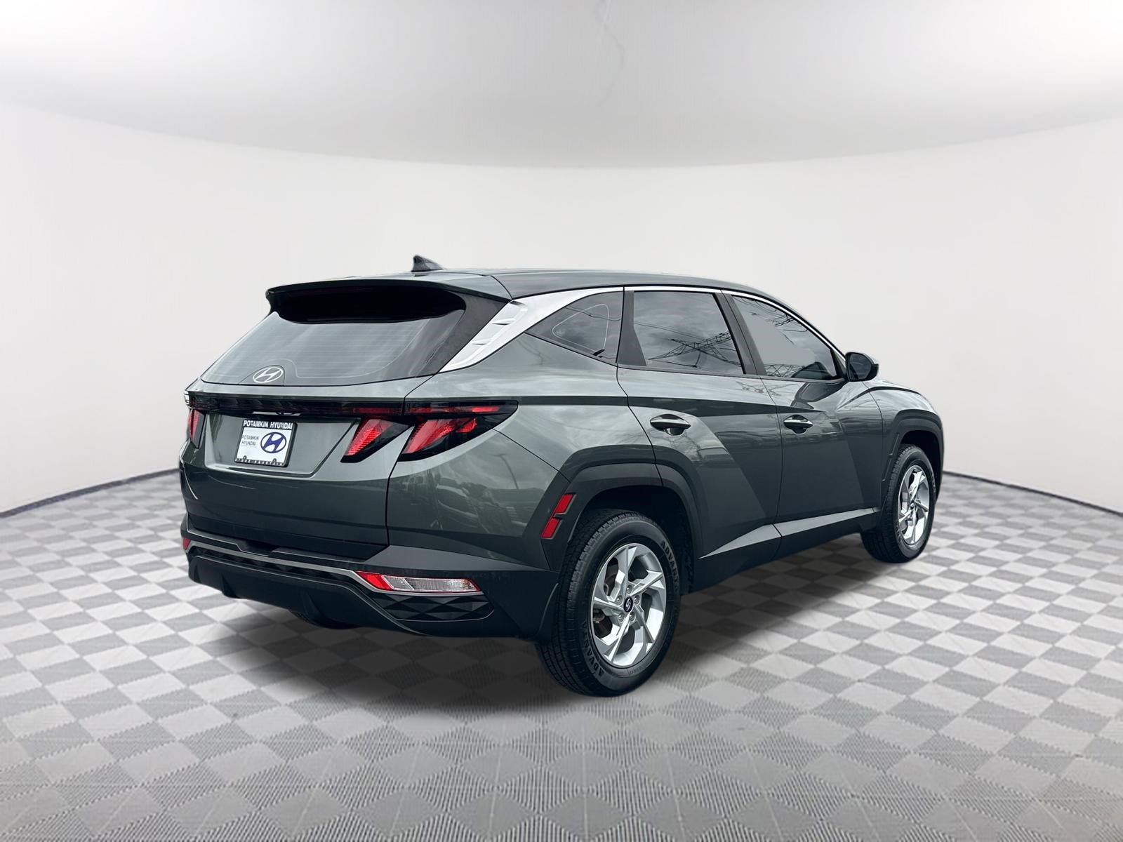 Used 2022 Hyundai Tucson SE w/ Cargo Package AWD/4WD image 5