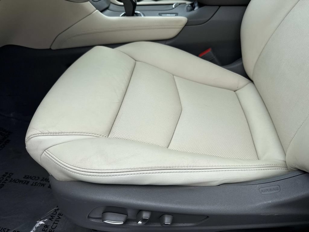 Used 2018 Cadillac XT5 Luxury w/ Driver Awareness Package FWD image 27