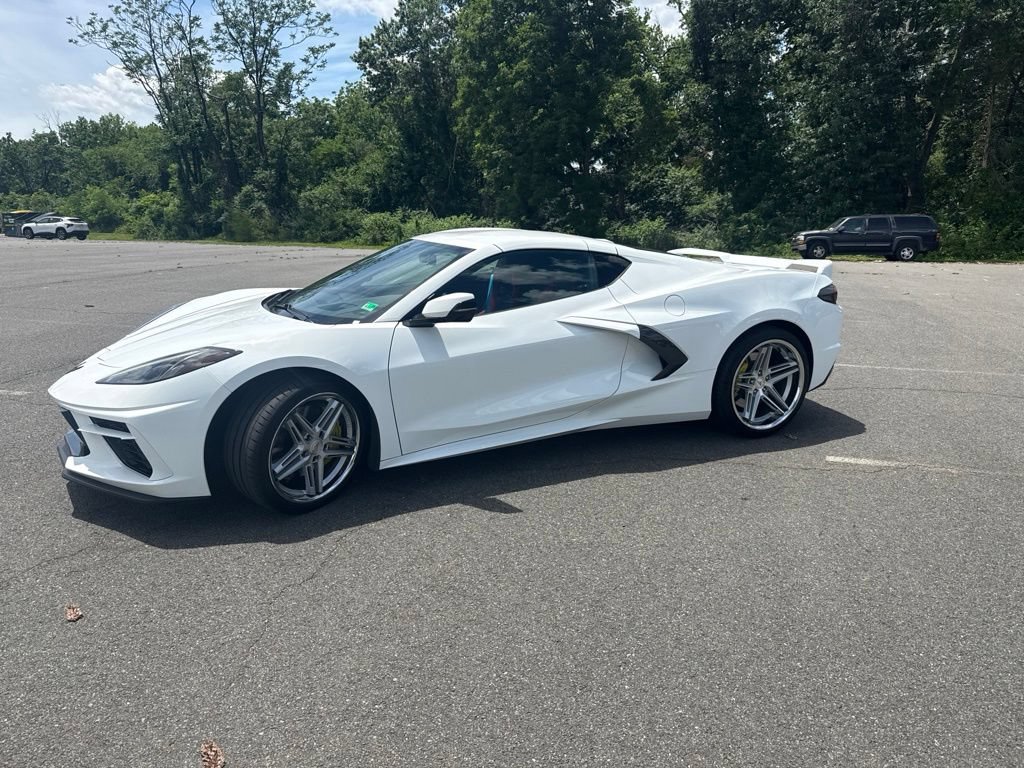 Used 2022 Chevrolet Corvette Stingray Preferred Cpe w/ Z51 Performance Package RWD image 1