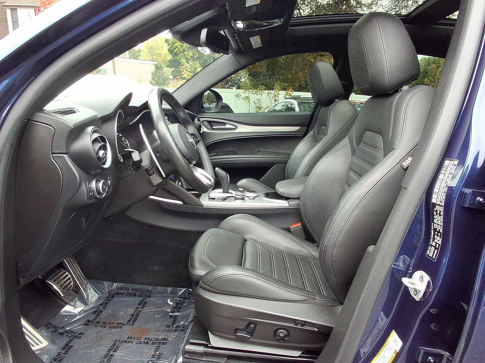 Used 2021 Alfa Romeo Stelvio Ti Sport AWD/4WD image 17