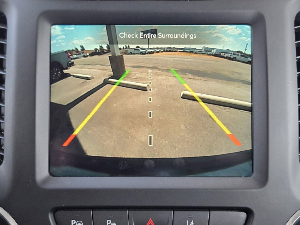 Used 2023 Jeep Cherokee Altitude Lux AWD/4WD image 18