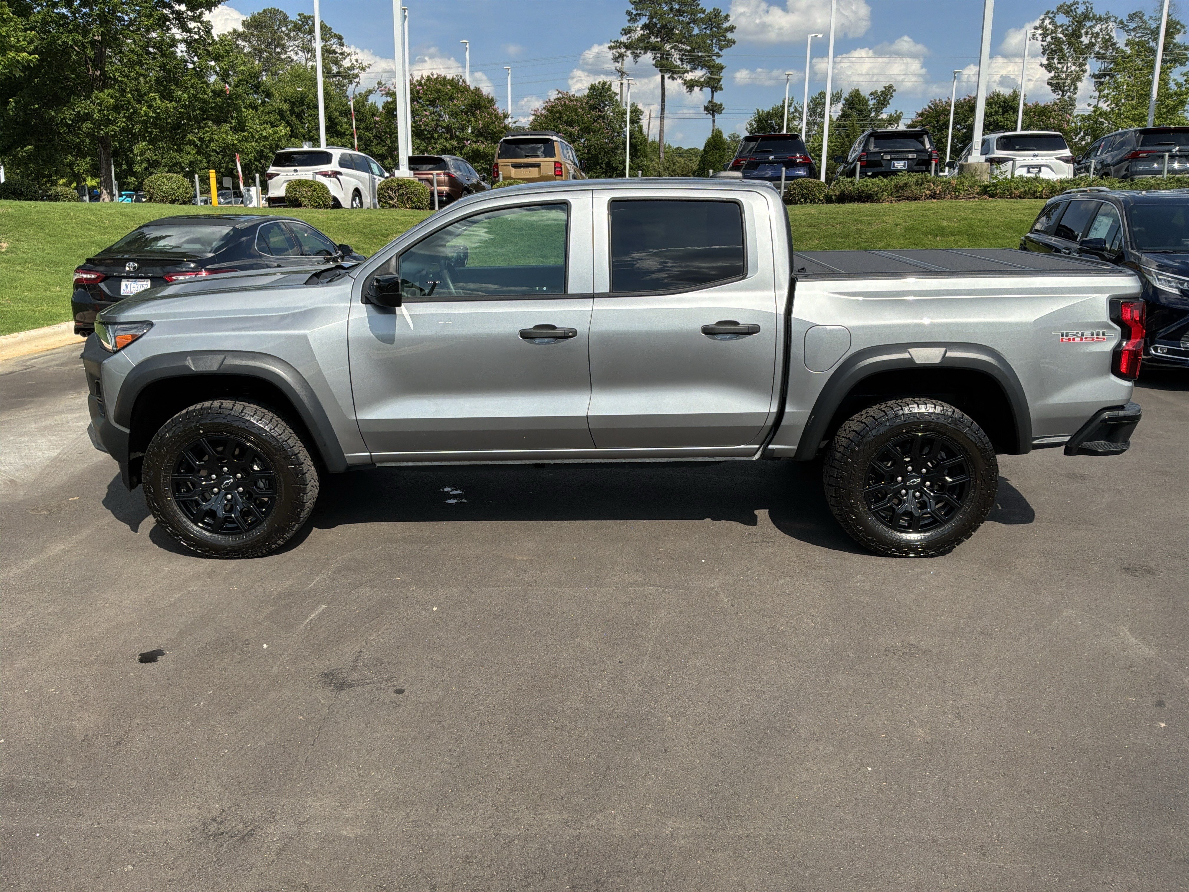 Used 2023 Chevrolet Colorado Trail Boss w/ Safety Package AWD/4WD image 7