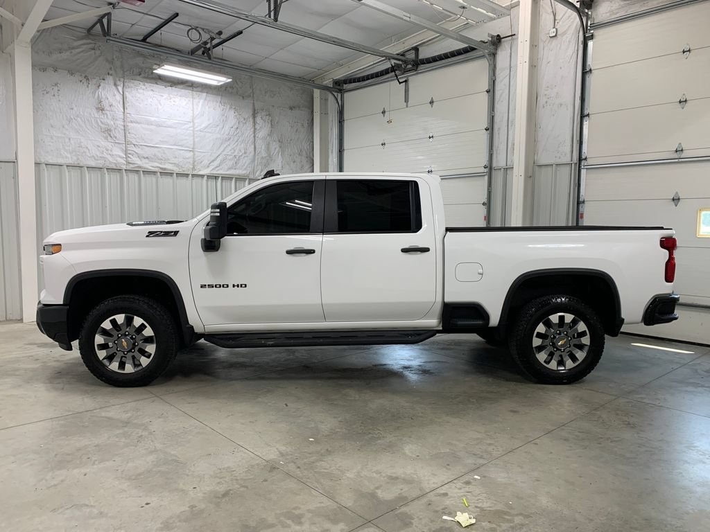 Used 2024 Chevrolet Silverado 2500 Custom w/ Custom Convenience Package AWD/4WD image 3