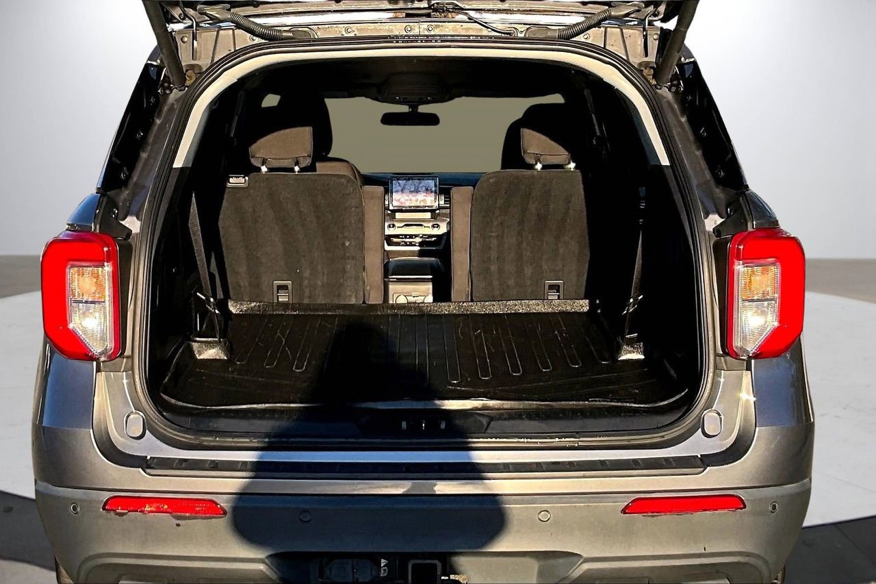 Used 2021 Ford Explorer XLT w/ Class III Trailer Tow Package image 25