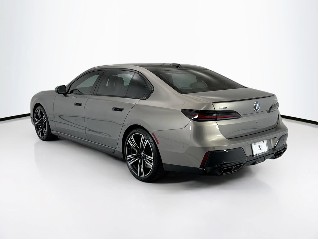 Used 2023 BMW 760i xDrive AWD/4WD image 7