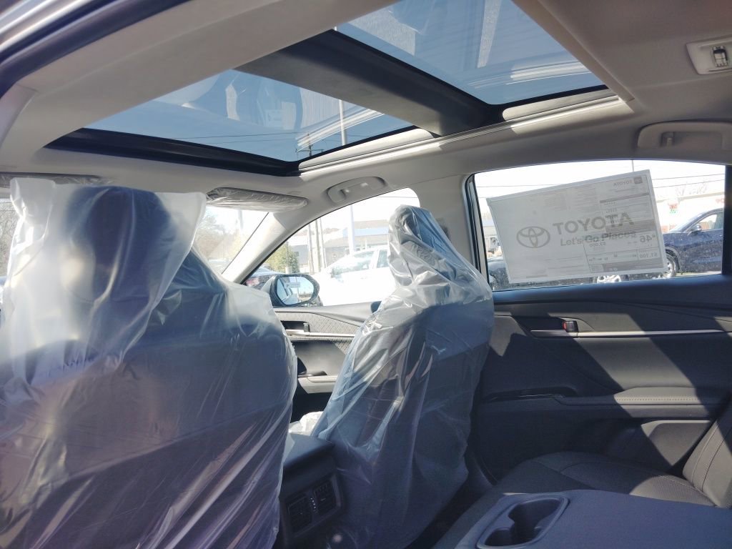 New 2026 Toyota Camry Hybrid AWD/4WD image 9